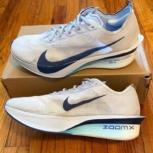 Nike Vaporfly 4 Sz. M9/W10.5